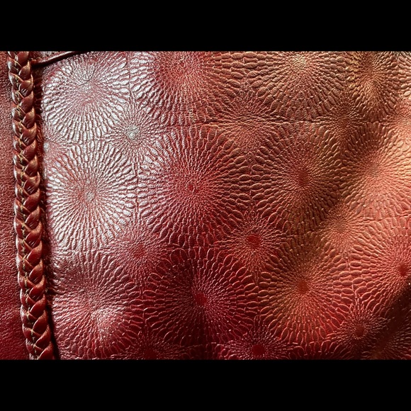 Handmade leather shoulder purse from Ecuador.  Hand made - Picture 12 of 13